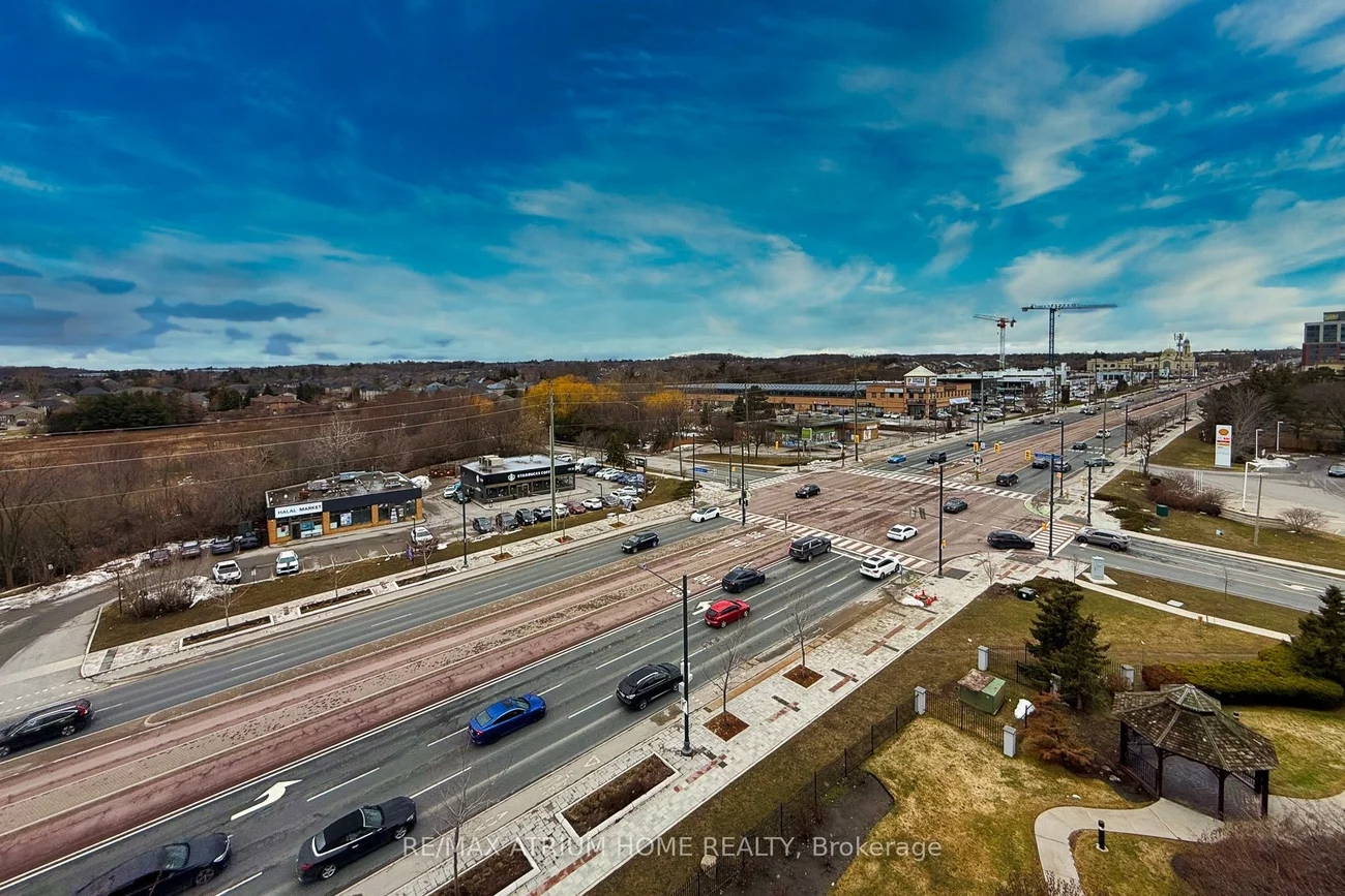 11121, Yonge, Devonsleigh, Richmond Hill