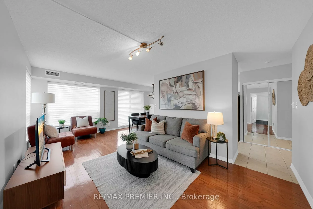 51, Baffin, Langstaff, Richmond Hill