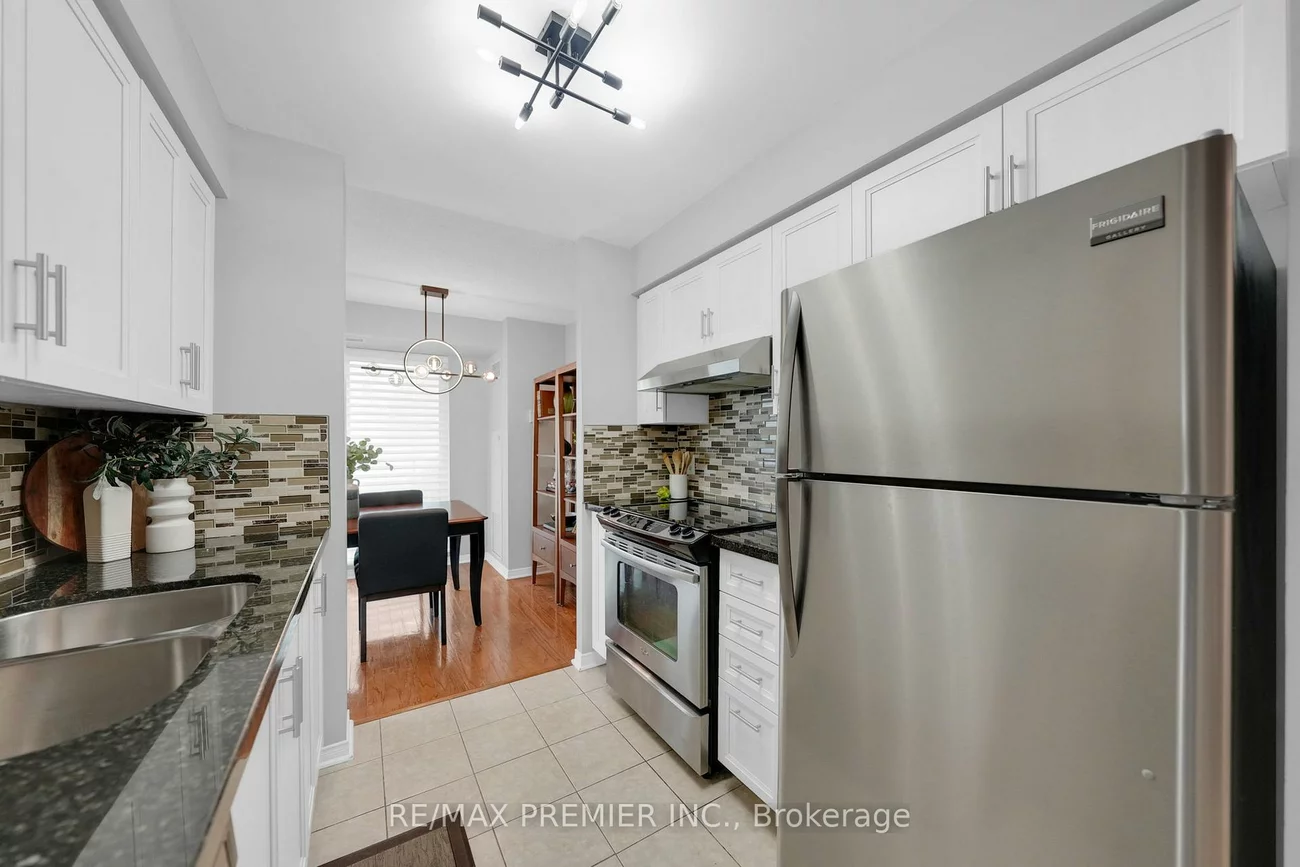 51, Baffin, Langstaff, Richmond Hill