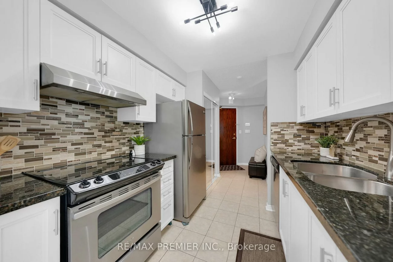 51, Baffin, Langstaff, Richmond Hill