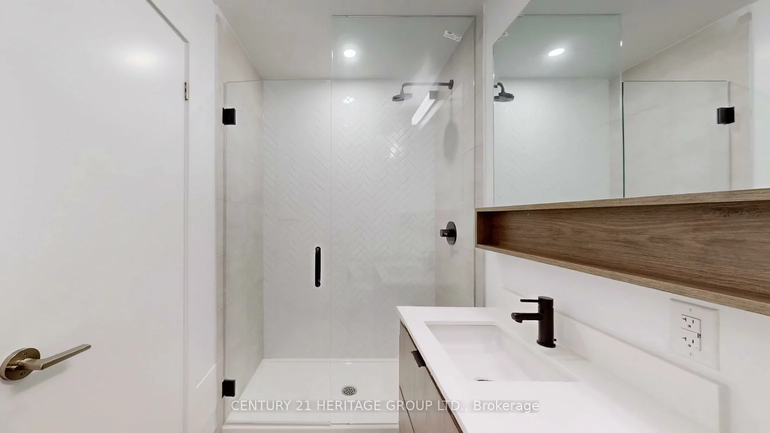 8888, Yonge, South Richvale, Richmond Hill