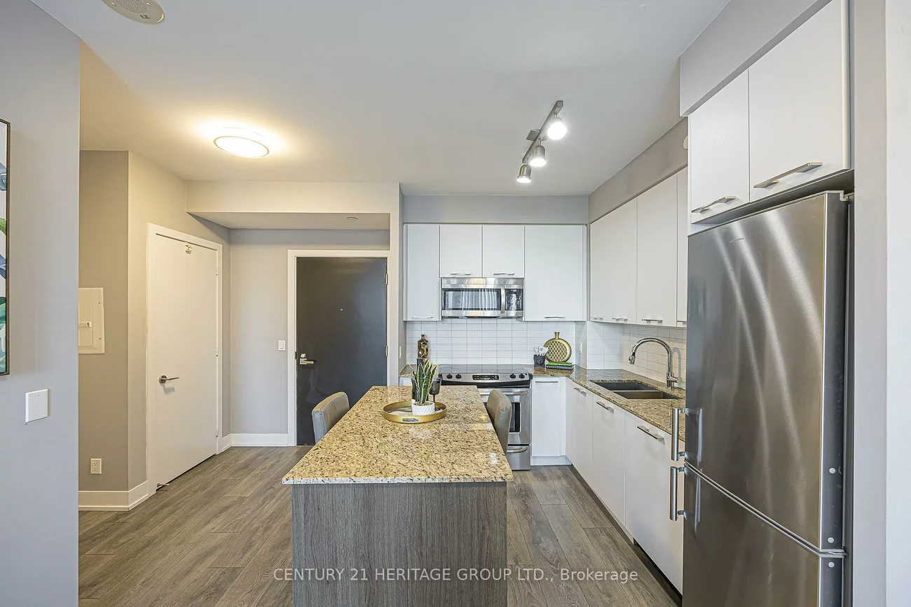 9471, Yonge, Observatory, Richmond Hill