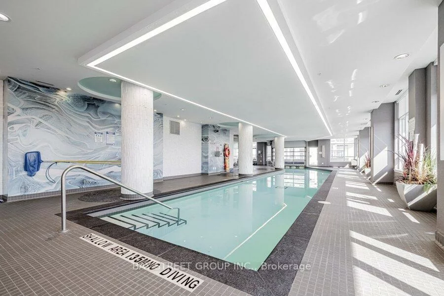 9201, Yonge, Langstaff, Richmond Hill