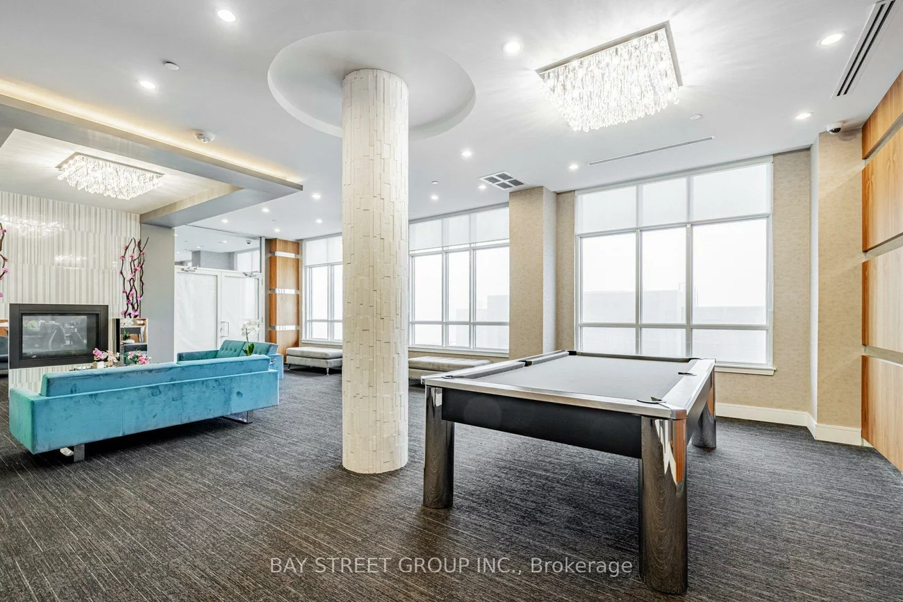 9201, Yonge, Langstaff, Richmond Hill