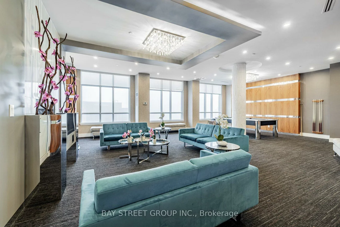 9201, Yonge, Langstaff, Richmond Hill