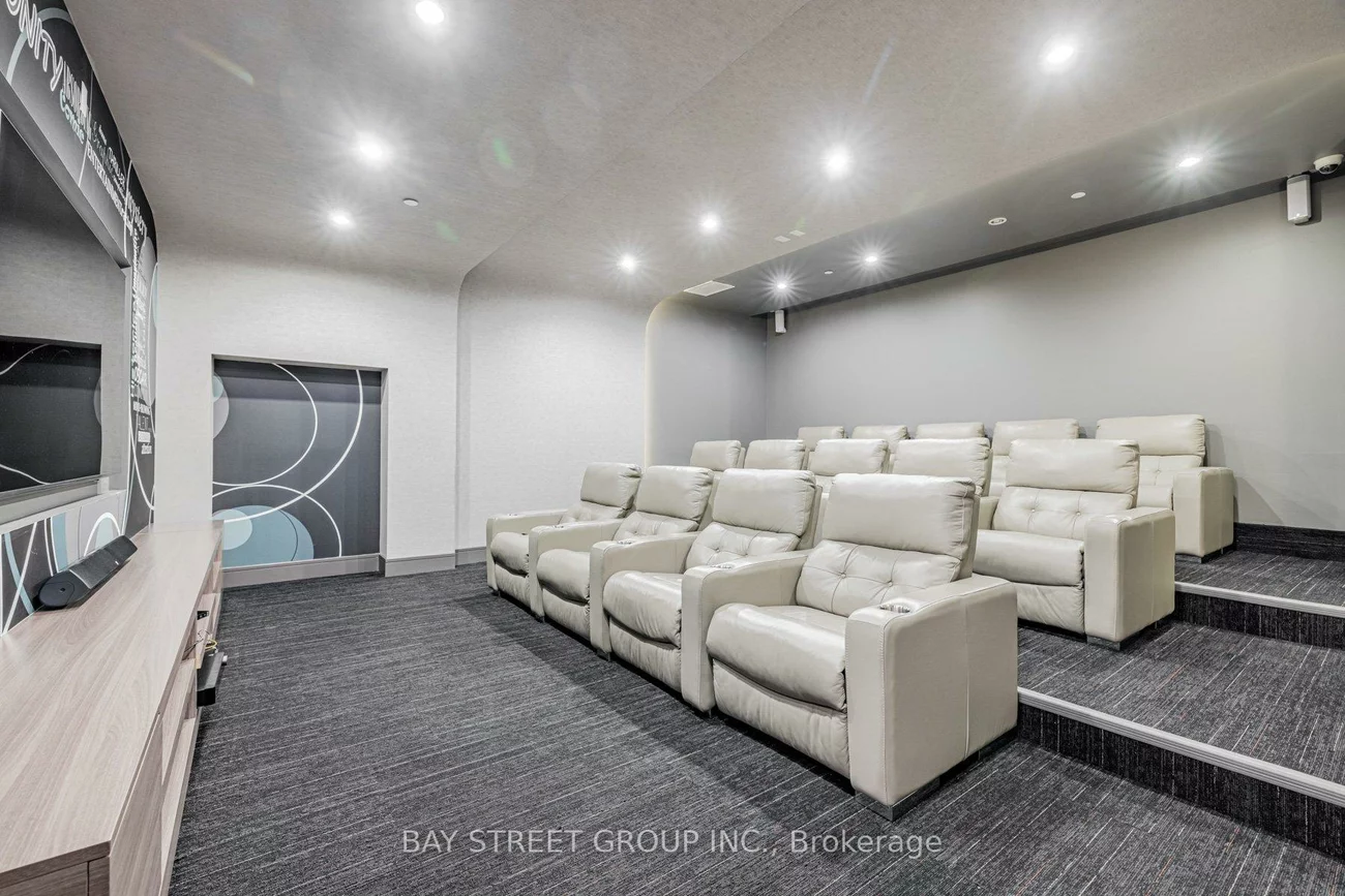 9201, Yonge, Langstaff, Richmond Hill