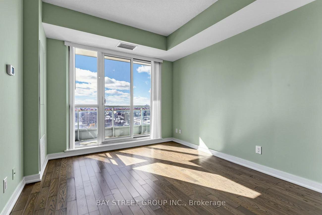 9201, Yonge, Langstaff, Richmond Hill