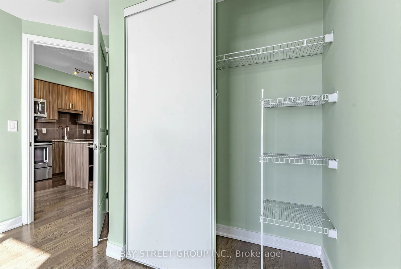 9201, Yonge, Langstaff, Richmond Hill