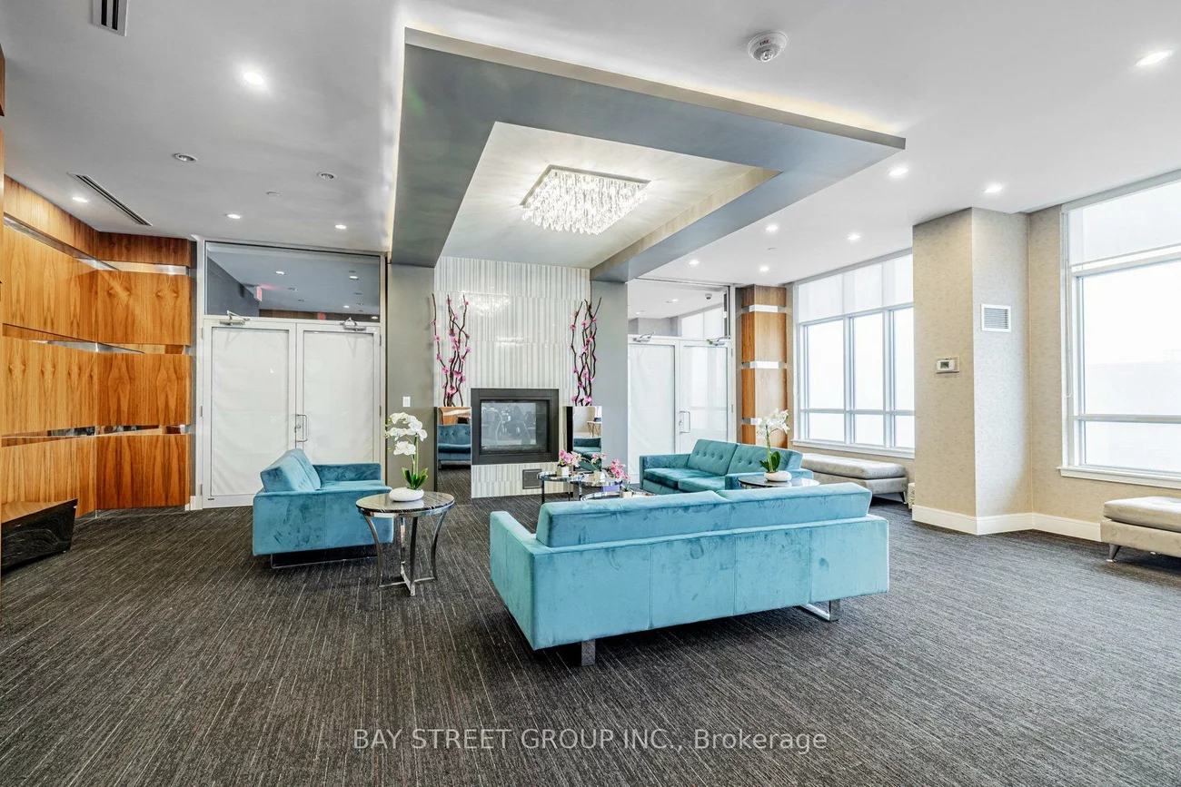 9201, Yonge, Langstaff, Richmond Hill