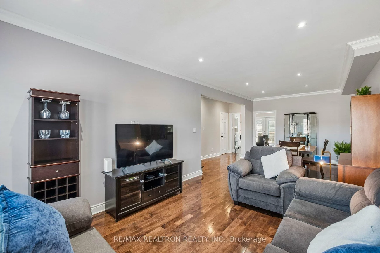 8909, BATHURST, South Richvale, Richmond Hill