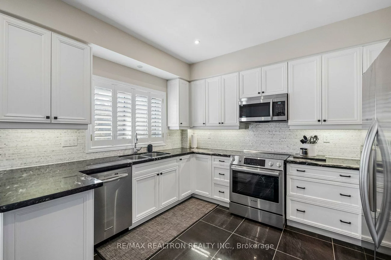 8909, BATHURST, South Richvale, Richmond Hill