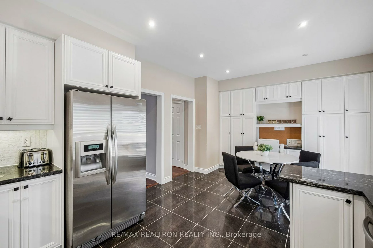 8909, BATHURST, South Richvale, Richmond Hill