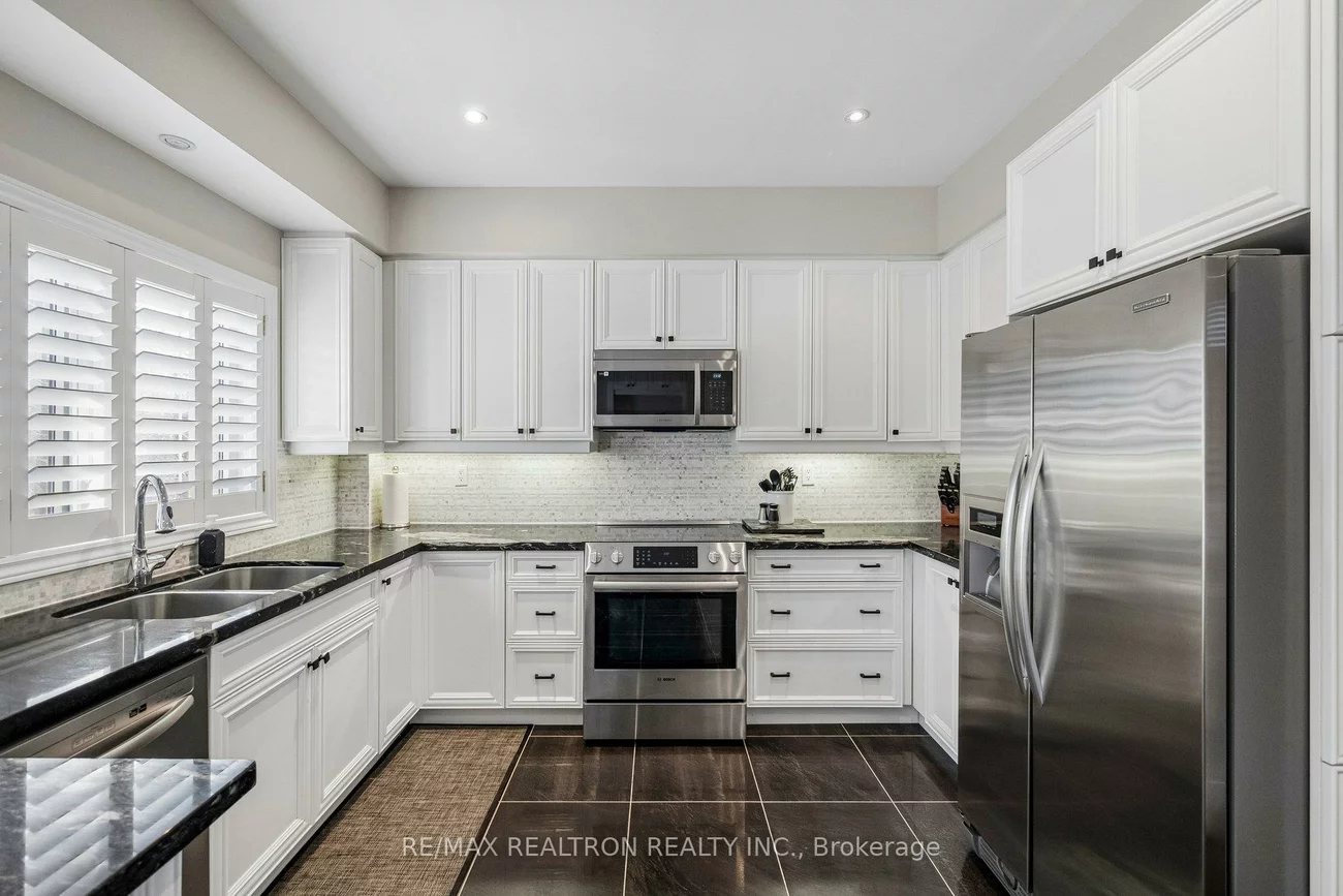 8909, BATHURST, South Richvale, Richmond Hill