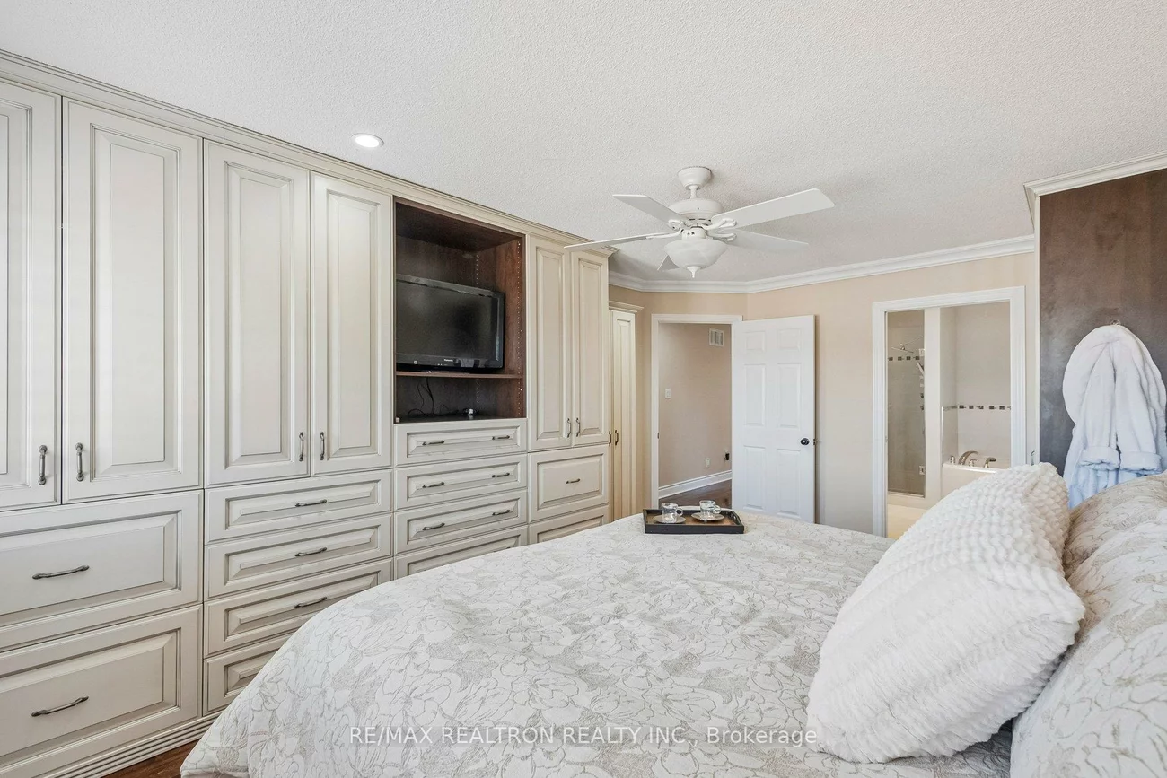 8909, BATHURST, South Richvale, Richmond Hill