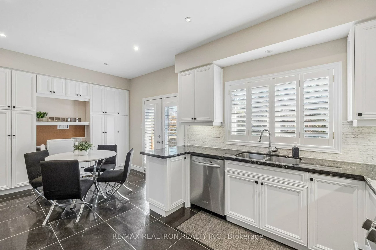 8909, BATHURST, South Richvale, Richmond Hill