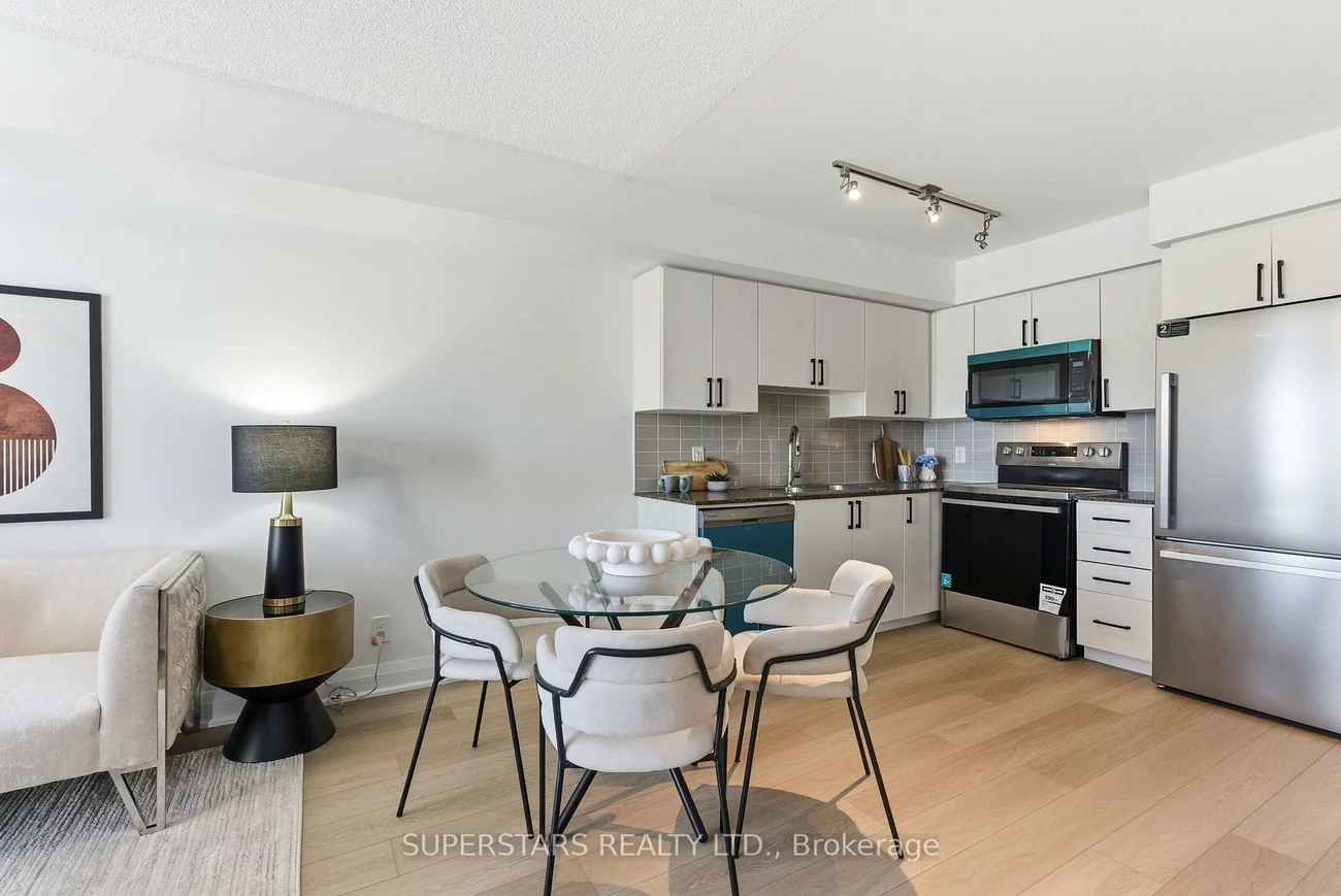 372, Highway 7 E, Doncrest, Richmond Hill