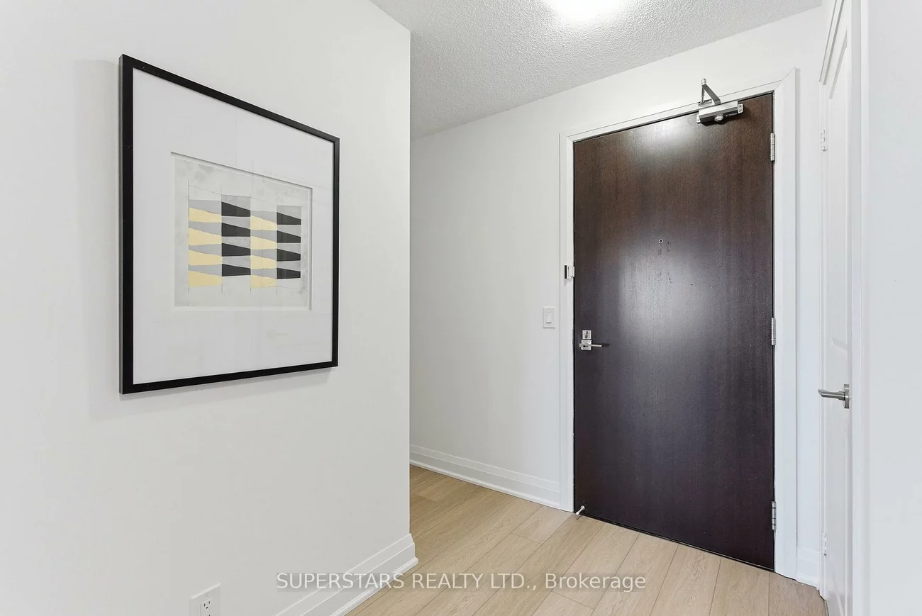 372, Highway 7 E, Doncrest, Richmond Hill