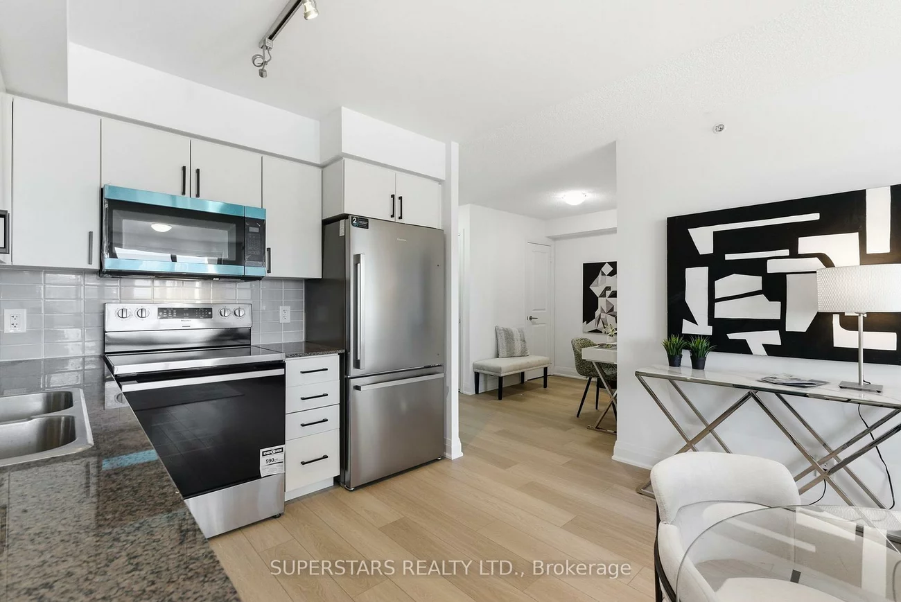 372, Highway 7 E, Doncrest, Richmond Hill