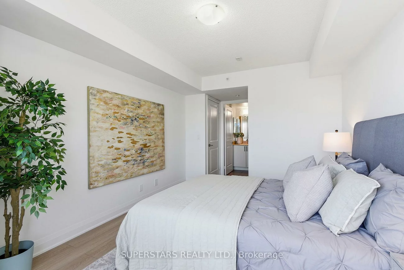 372, Highway 7 E, Doncrest, Richmond Hill