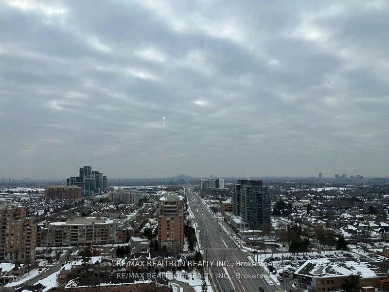 9201, Yonge, Langstaff, Richmond Hill