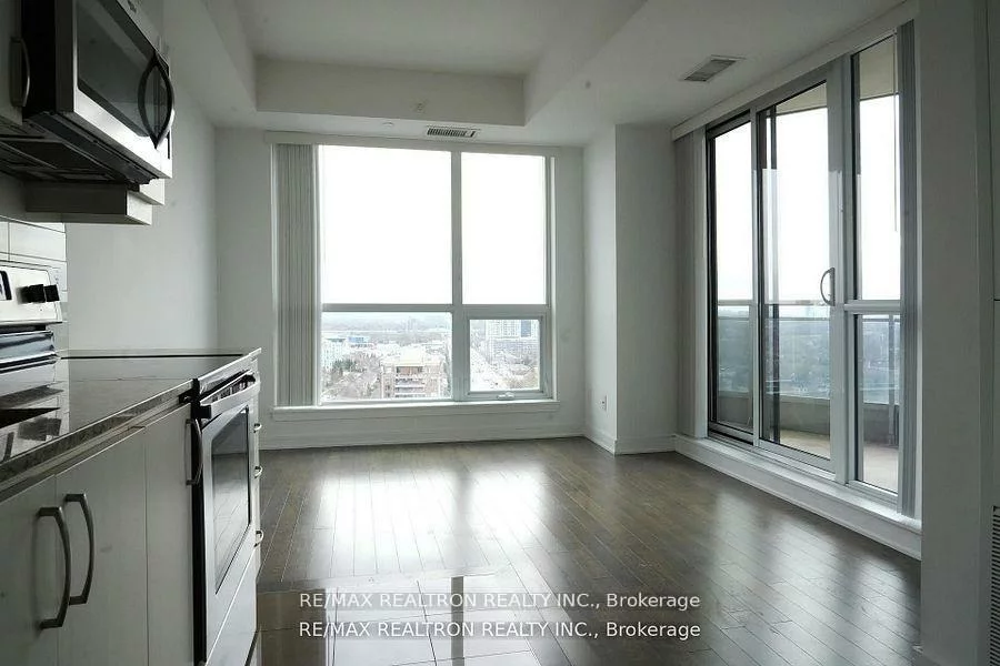 9201, Yonge, Langstaff, Richmond Hill