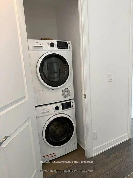 9201, Yonge, Langstaff, Richmond Hill