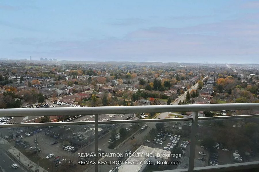 9201, Yonge, Langstaff, Richmond Hill