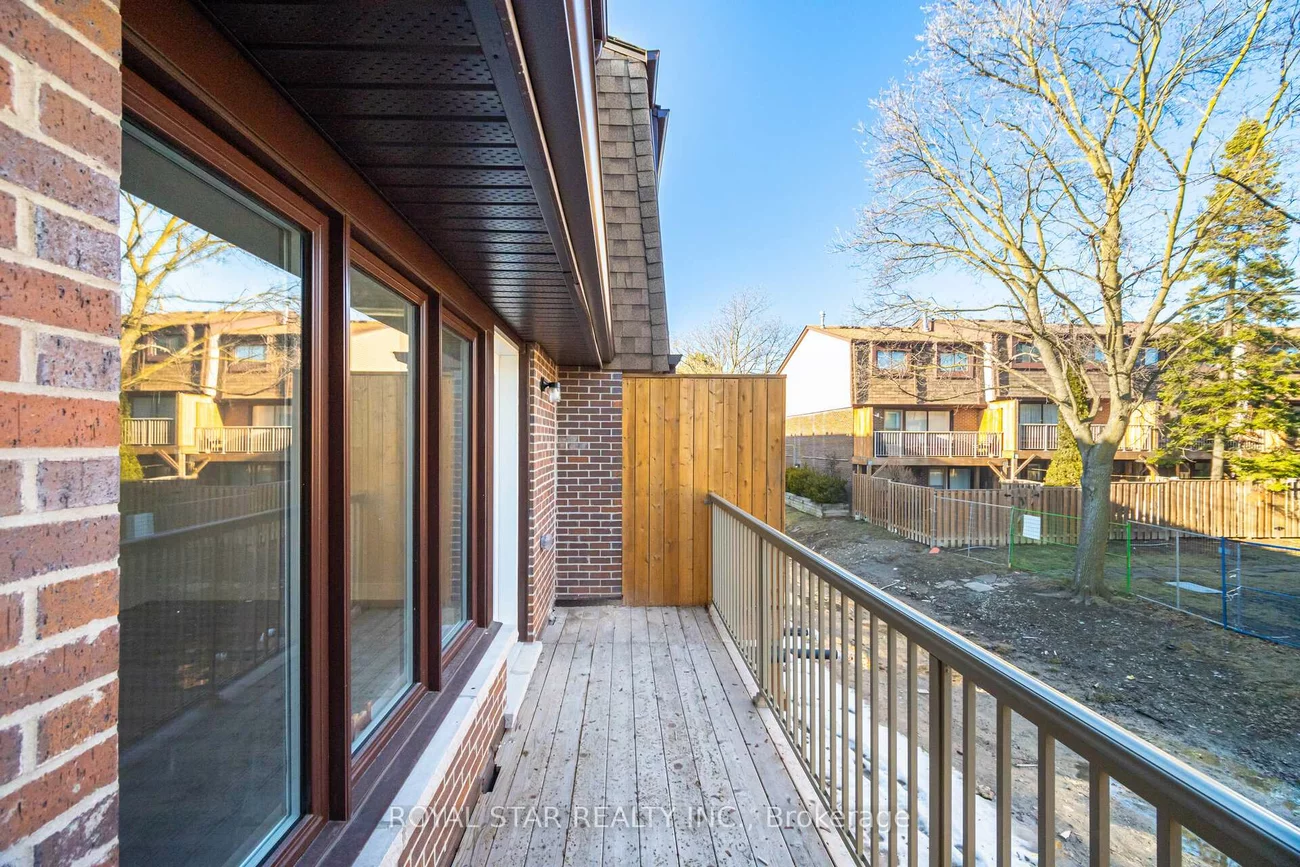 11, Plaisance, North Richvale, Richmond Hill