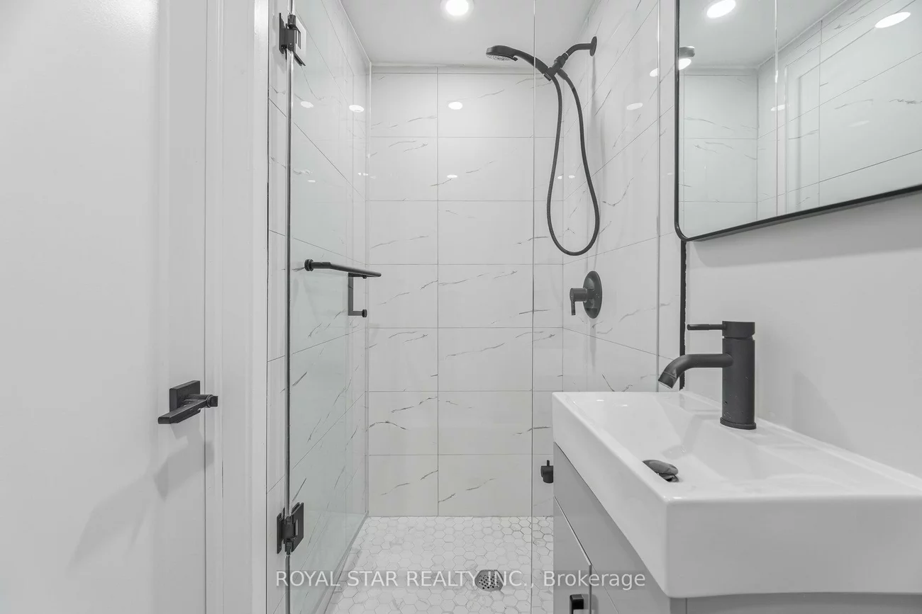 11, Plaisance, North Richvale, Richmond Hill