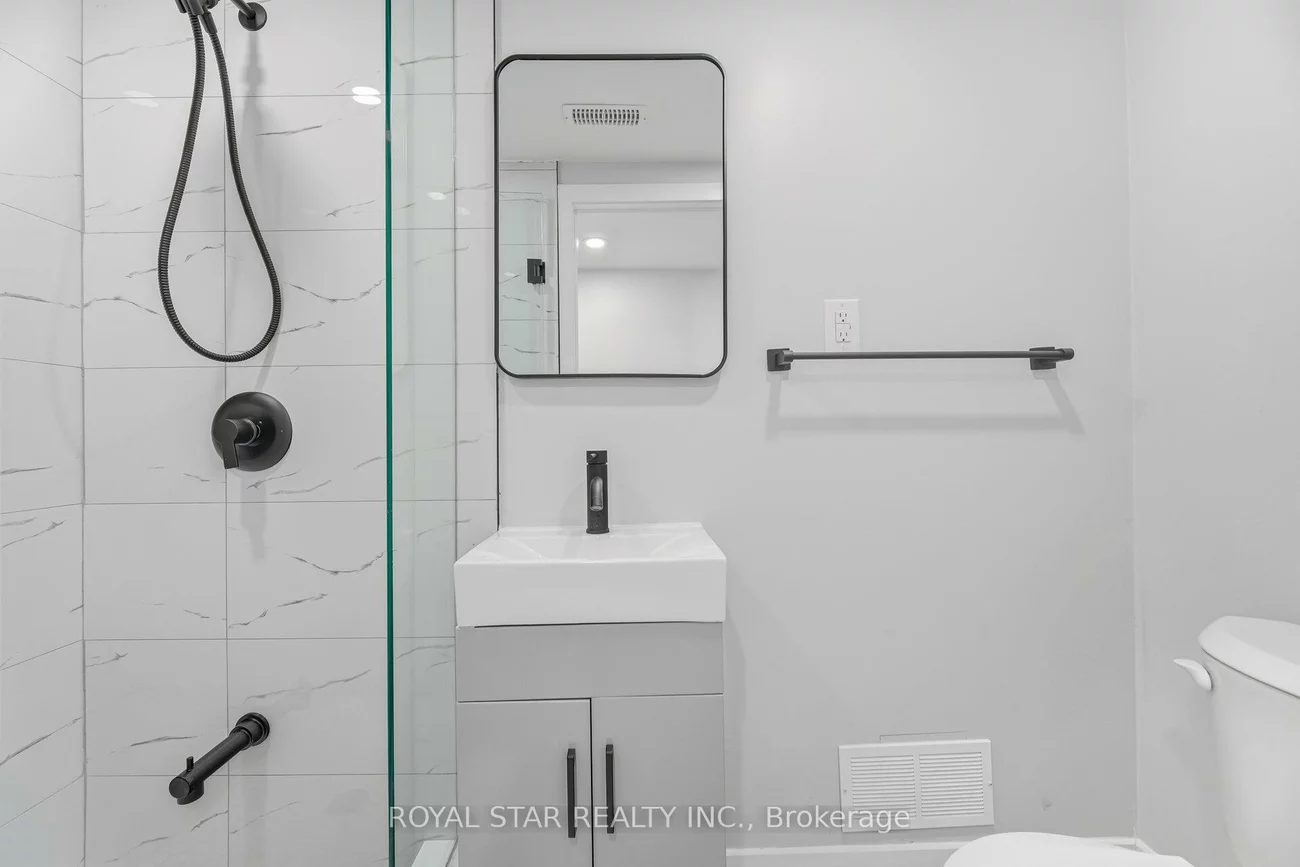 11, Plaisance, North Richvale, Richmond Hill