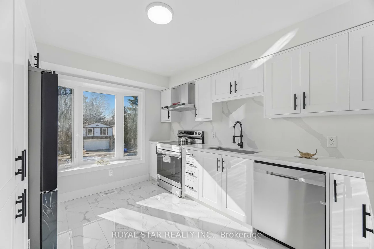 11, Plaisance, North Richvale, Richmond Hill