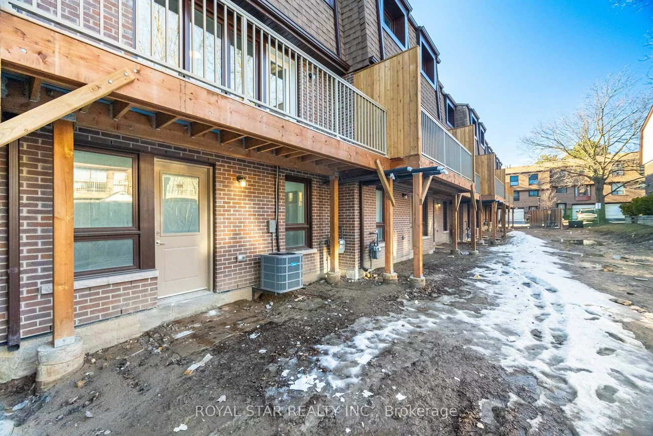 11, Plaisance, North Richvale, Richmond Hill