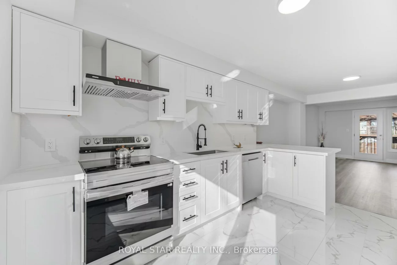 11, Plaisance, North Richvale, Richmond Hill