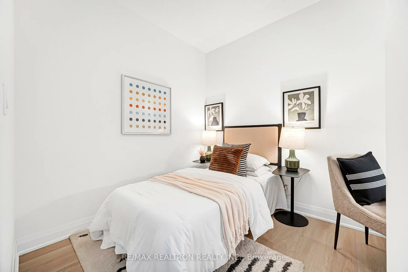 398, Hwy 7, Doncrest, Richmond Hill