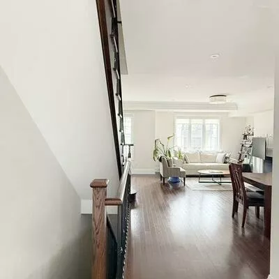 388, Highway 7, Doncrest, Richmond Hill