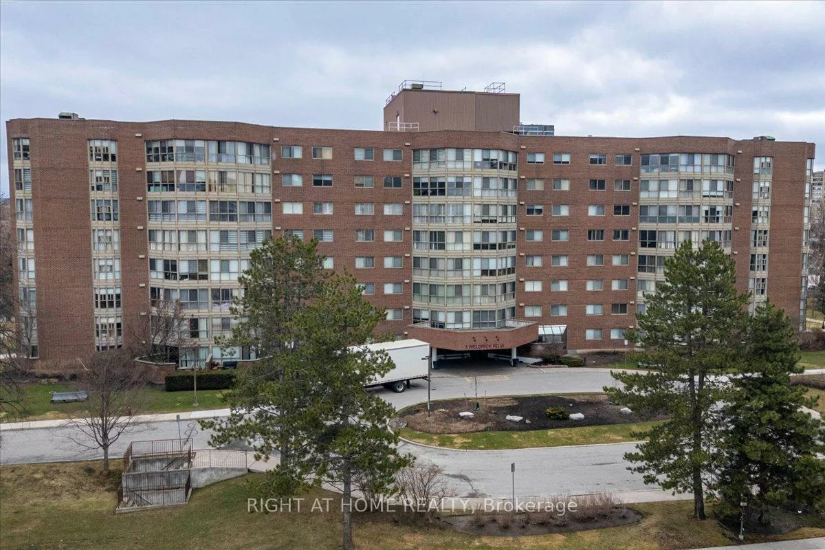 5, Weldrick, North Richvale, Richmond Hill