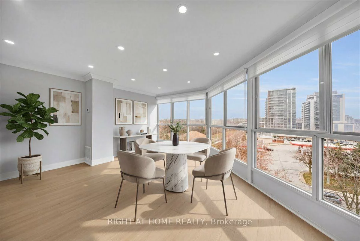 5, Weldrick, North Richvale, Richmond Hill