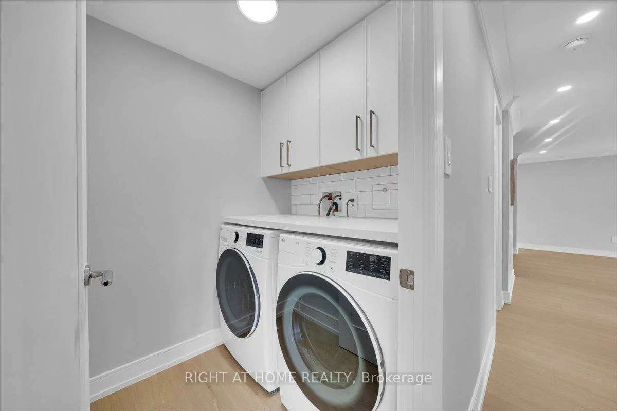 5, Weldrick, North Richvale, Richmond Hill