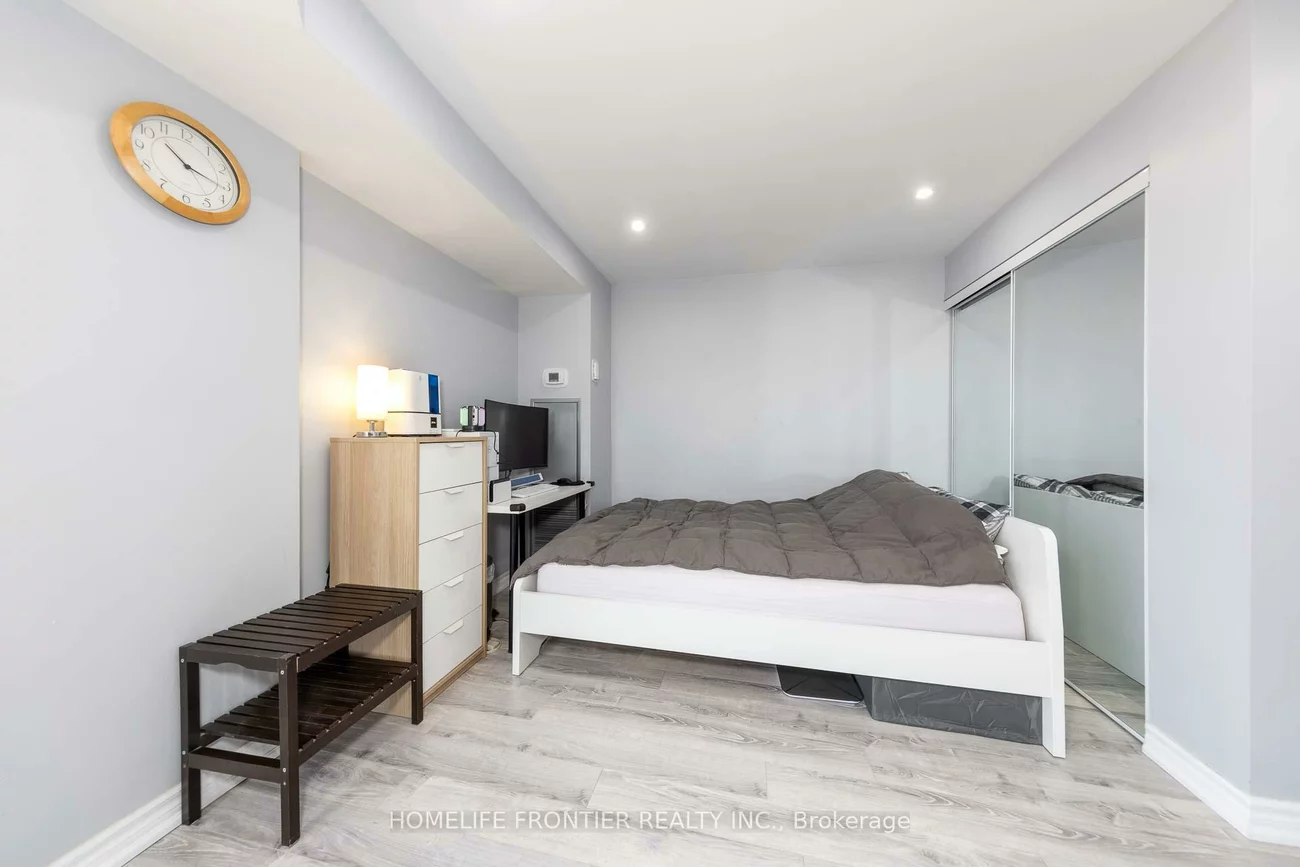 20, Baif, North Richvale, Richmond Hill