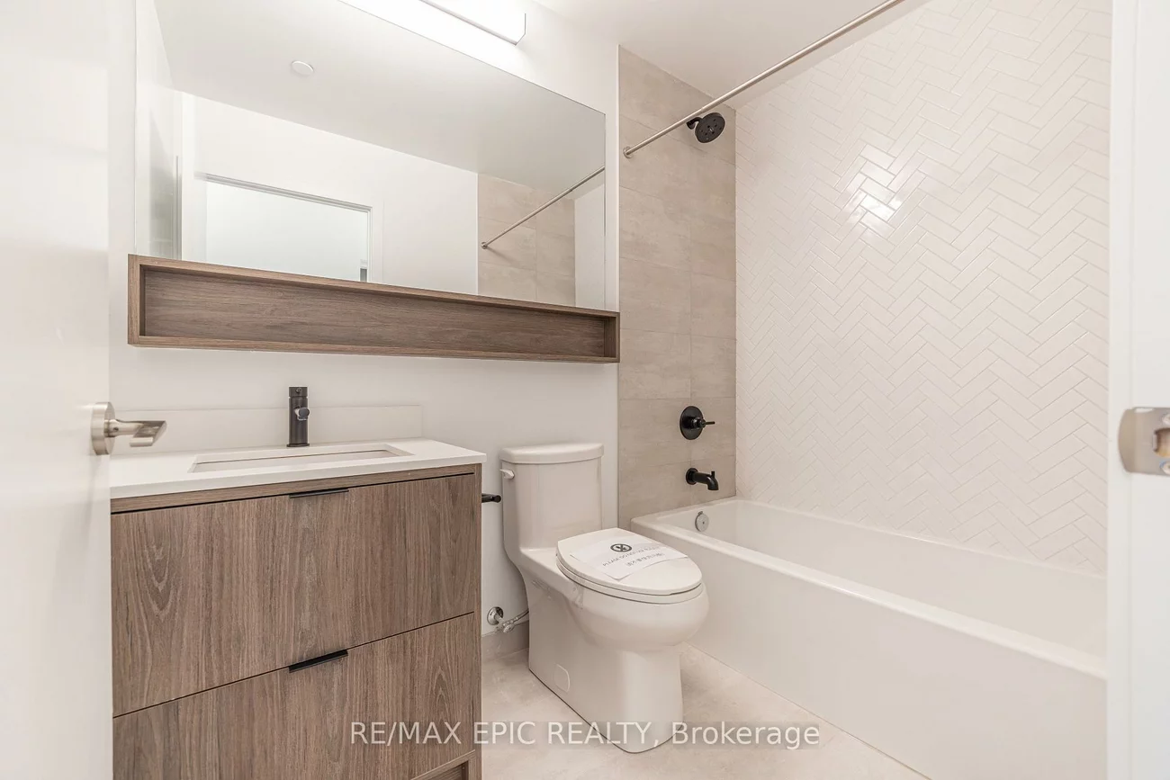 8888, Yonge, South Richvale, Richmond Hill