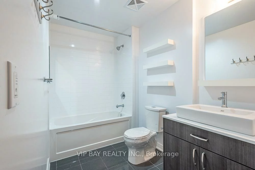 9201, Yonge, Langstaff, Richmond Hill