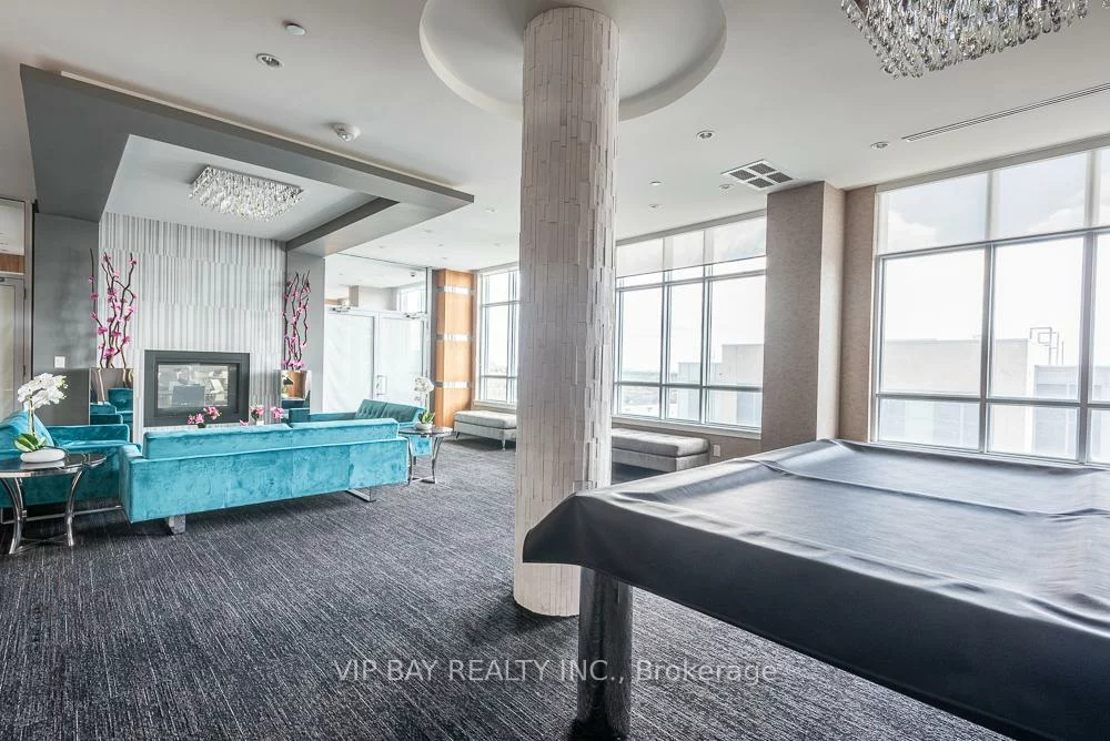 9201, Yonge, Langstaff, Richmond Hill