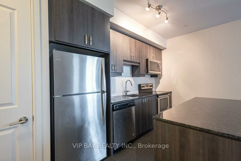 9201, Yonge, Langstaff, Richmond Hill