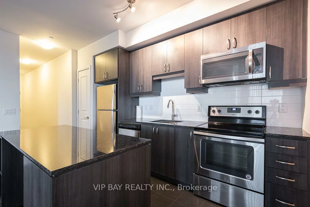 9201, Yonge, Langstaff, Richmond Hill