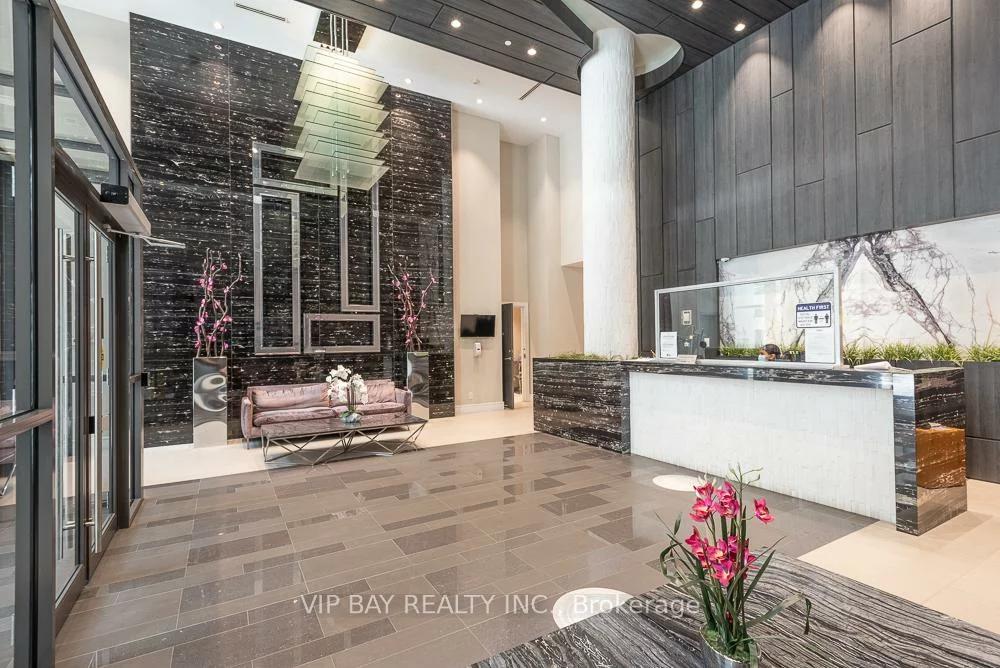 9201, Yonge, Langstaff, Richmond Hill
