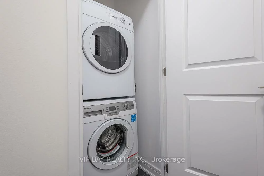9201, Yonge, Langstaff, Richmond Hill