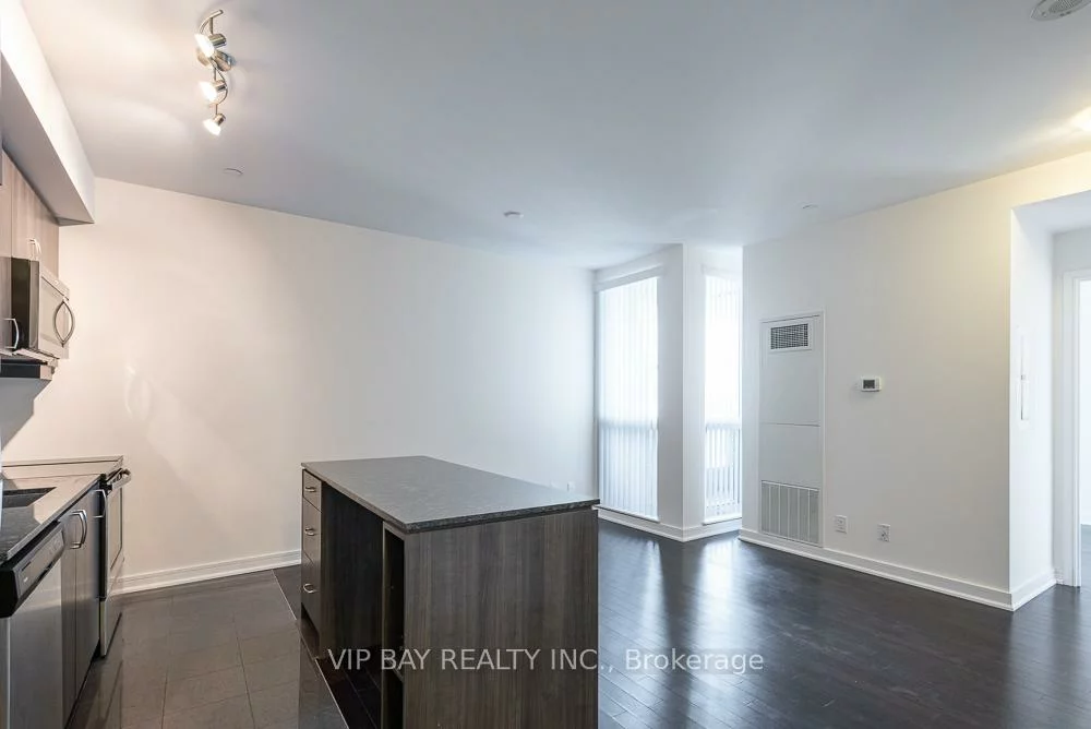 9201, Yonge, Langstaff, Richmond Hill