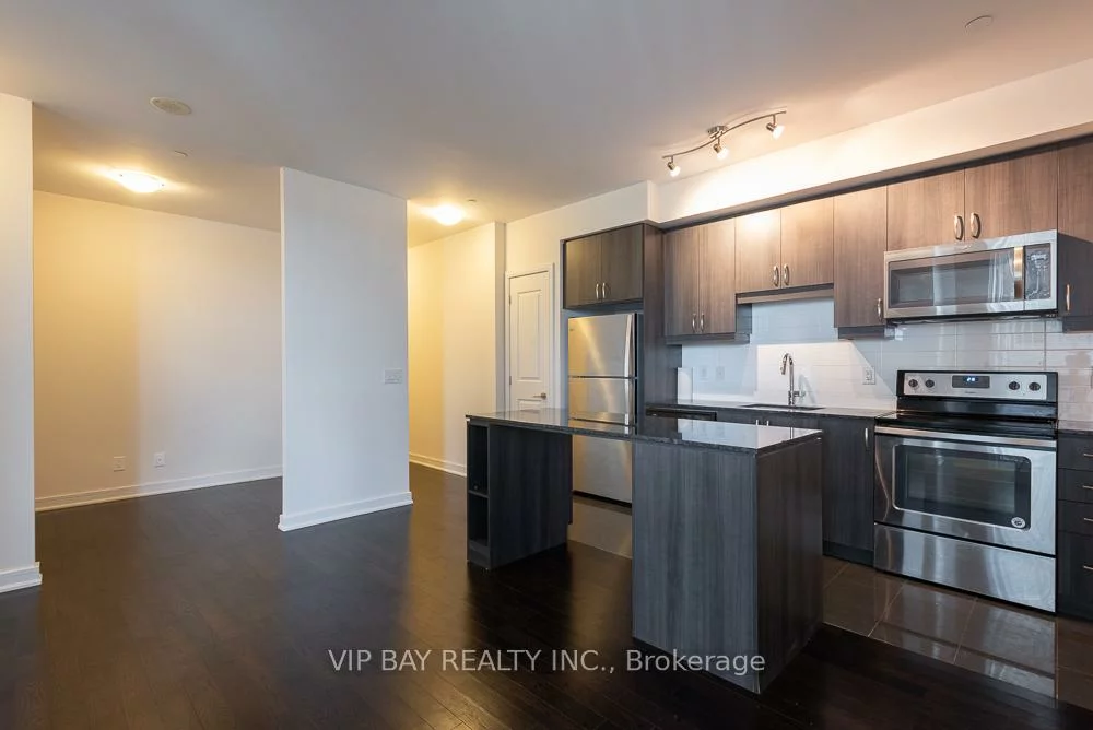 9201, Yonge, Langstaff, Richmond Hill