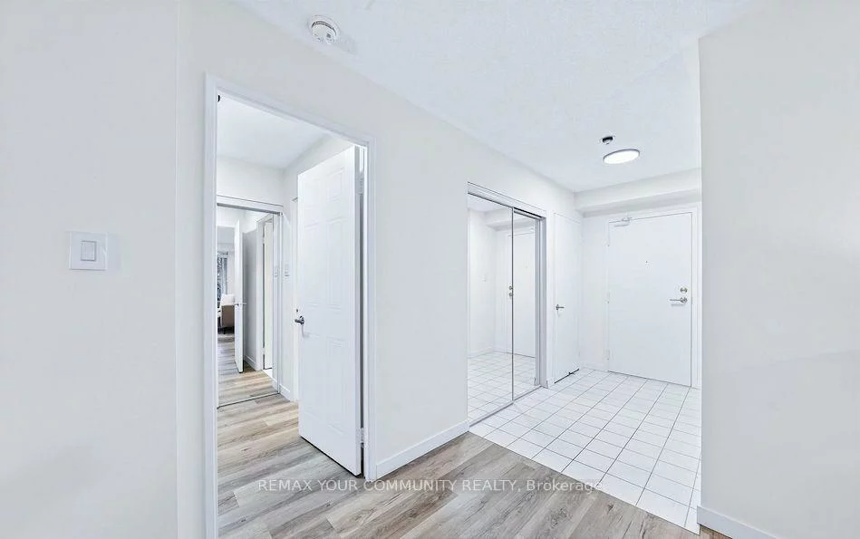 32, Clarissa, Harding, Richmond Hill