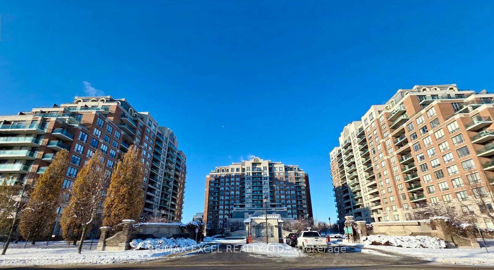 350, Red Maple, Langstaff, Richmond Hill